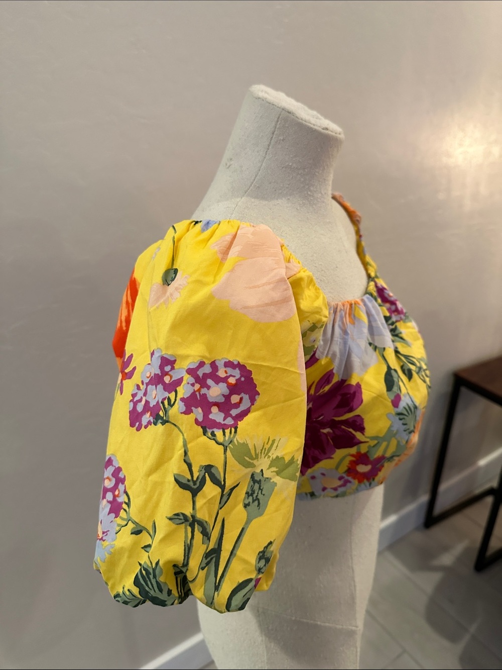H&M Yellow Floral Off-the-Shoulder Crop Top - Picture 2 of 4